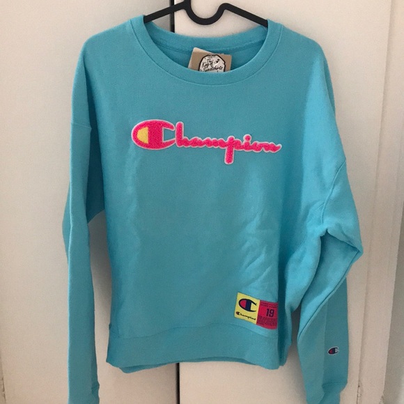 Champion Sweatshirt - Picture 1 of 2